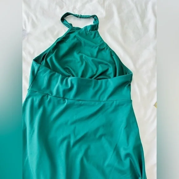 Elegant Green Midi Dress - Picture 8 of 15